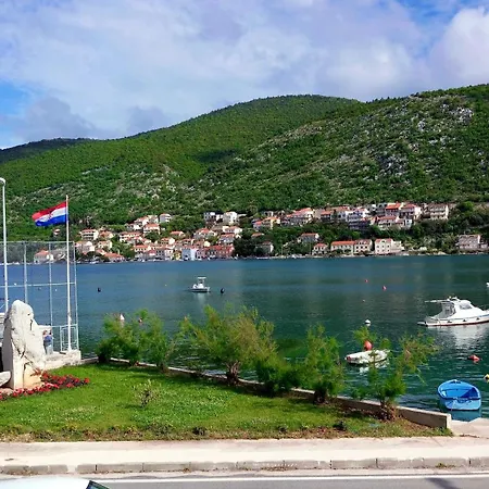 Kiara - Self Check In 3* Mokošica