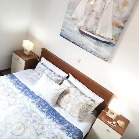 Kiara - Self Check In Mokošica