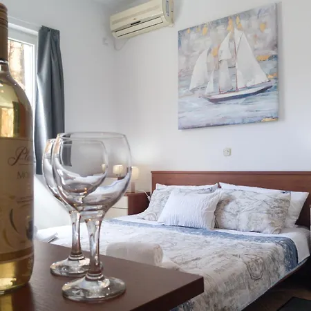 Pensión Kiara - Self Check In